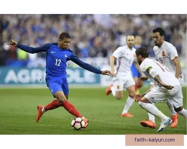 奥格斯堡边路进攻持续提升，战术执行展现清晰走势